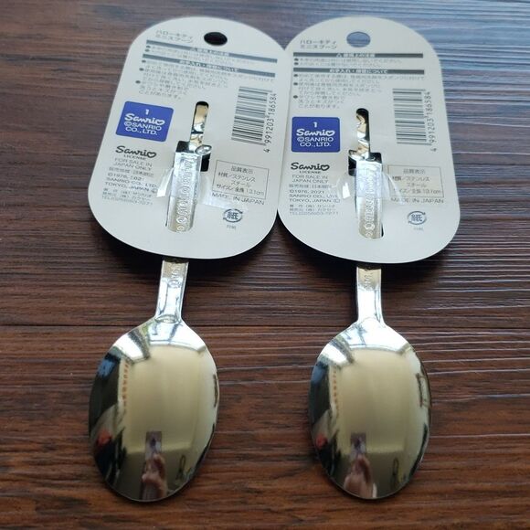 NWT Hello Kitty Stainless Steel Kawaii Cutesy Girly Dessert Spoon Set - Picture 3 of 4